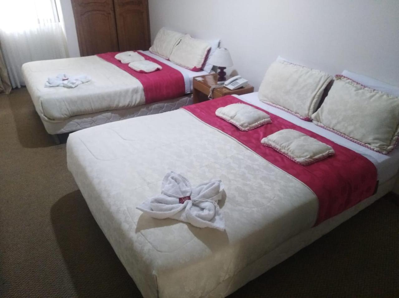 Hotel Casa La Riviera Богота Екстериор снимка