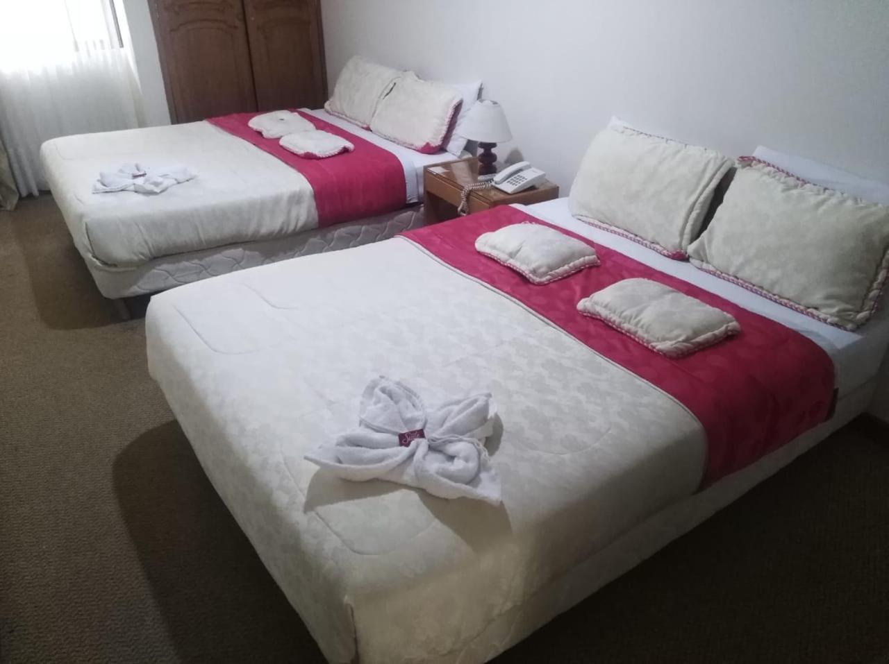 Hotel Casa La Riviera Богота Екстериор снимка