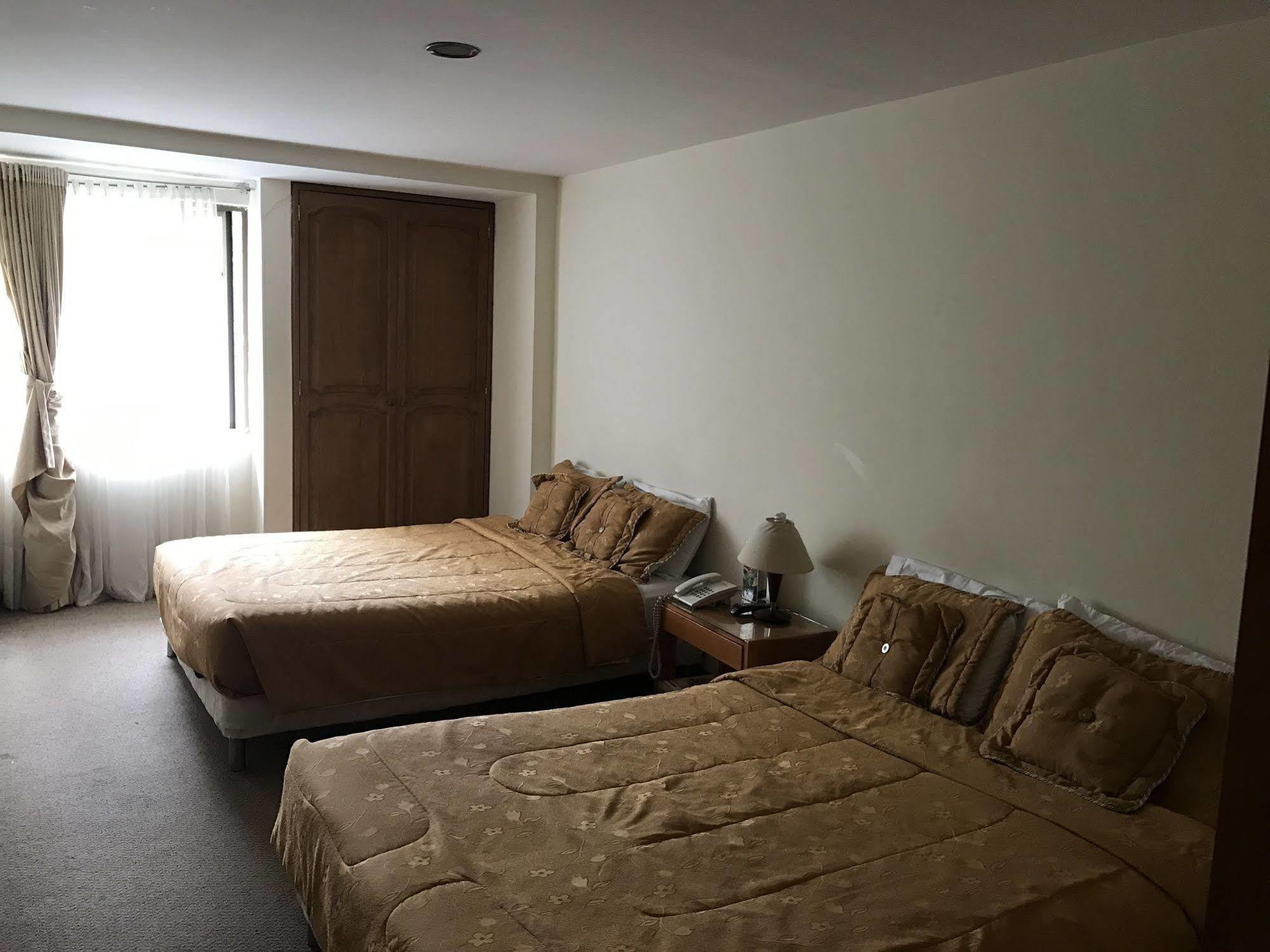 Hotel Casa La Riviera Богота Екстериор снимка