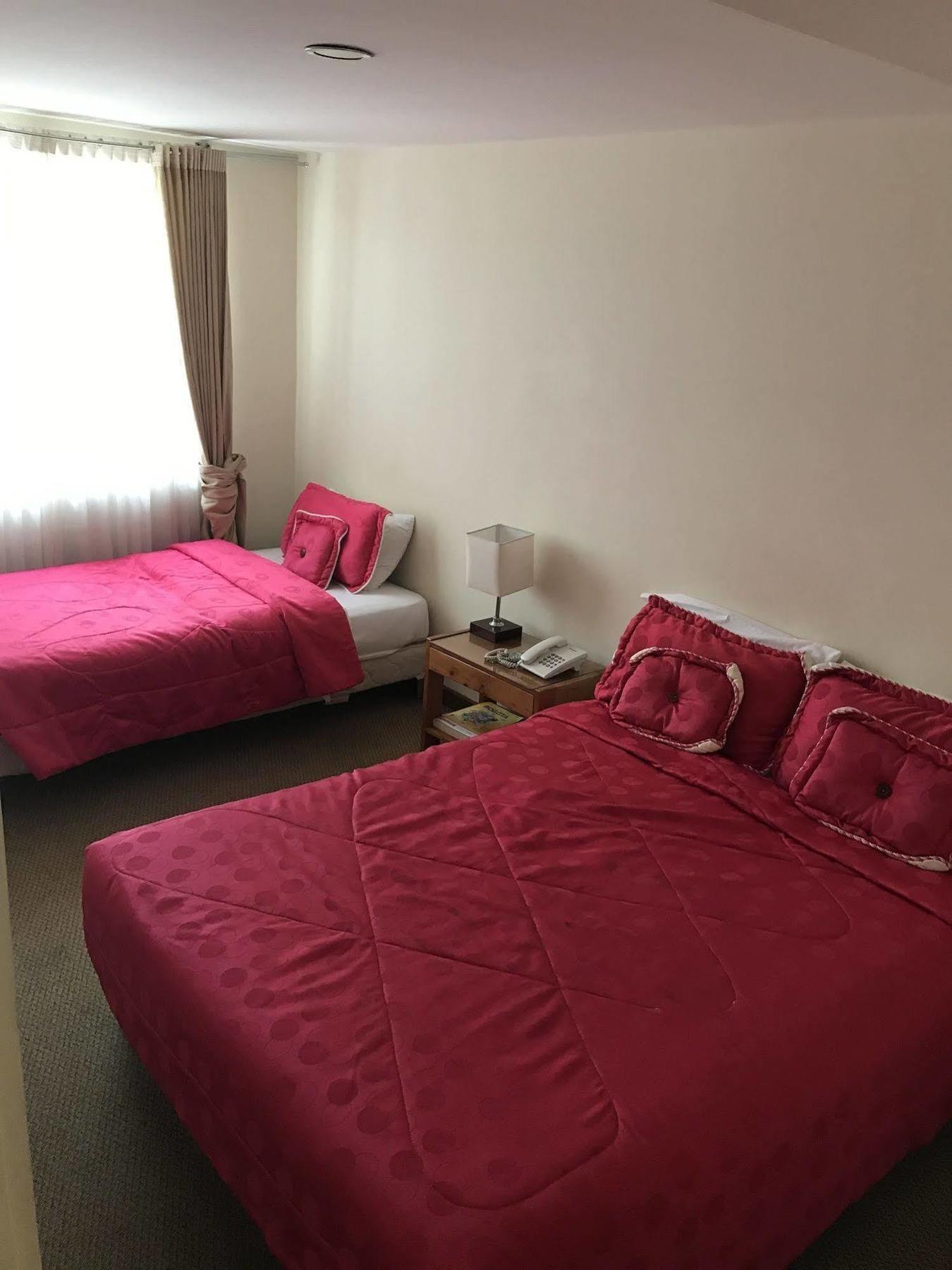 Hotel Casa La Riviera Богота Екстериор снимка
