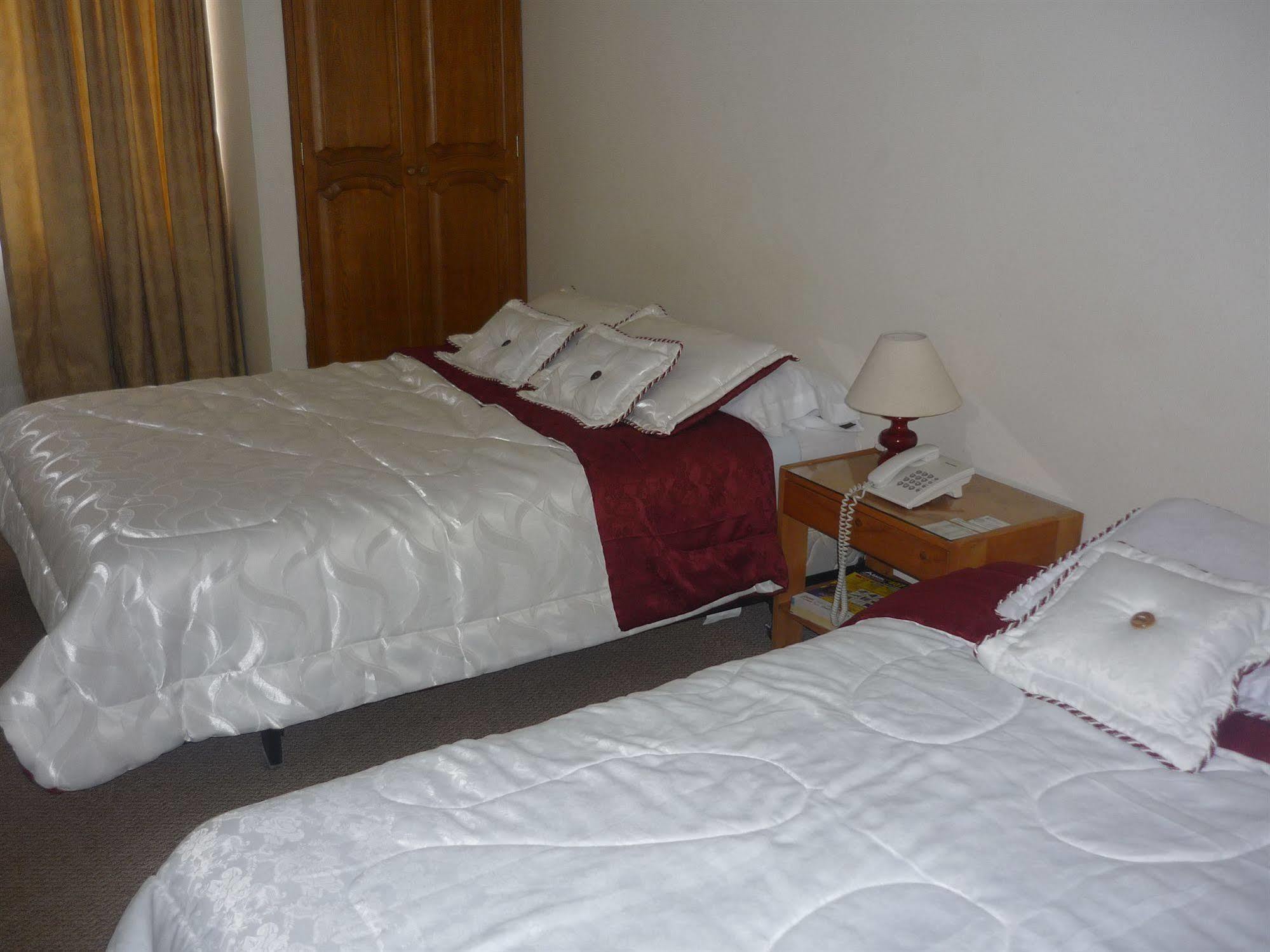 Hotel Casa La Riviera Богота Екстериор снимка