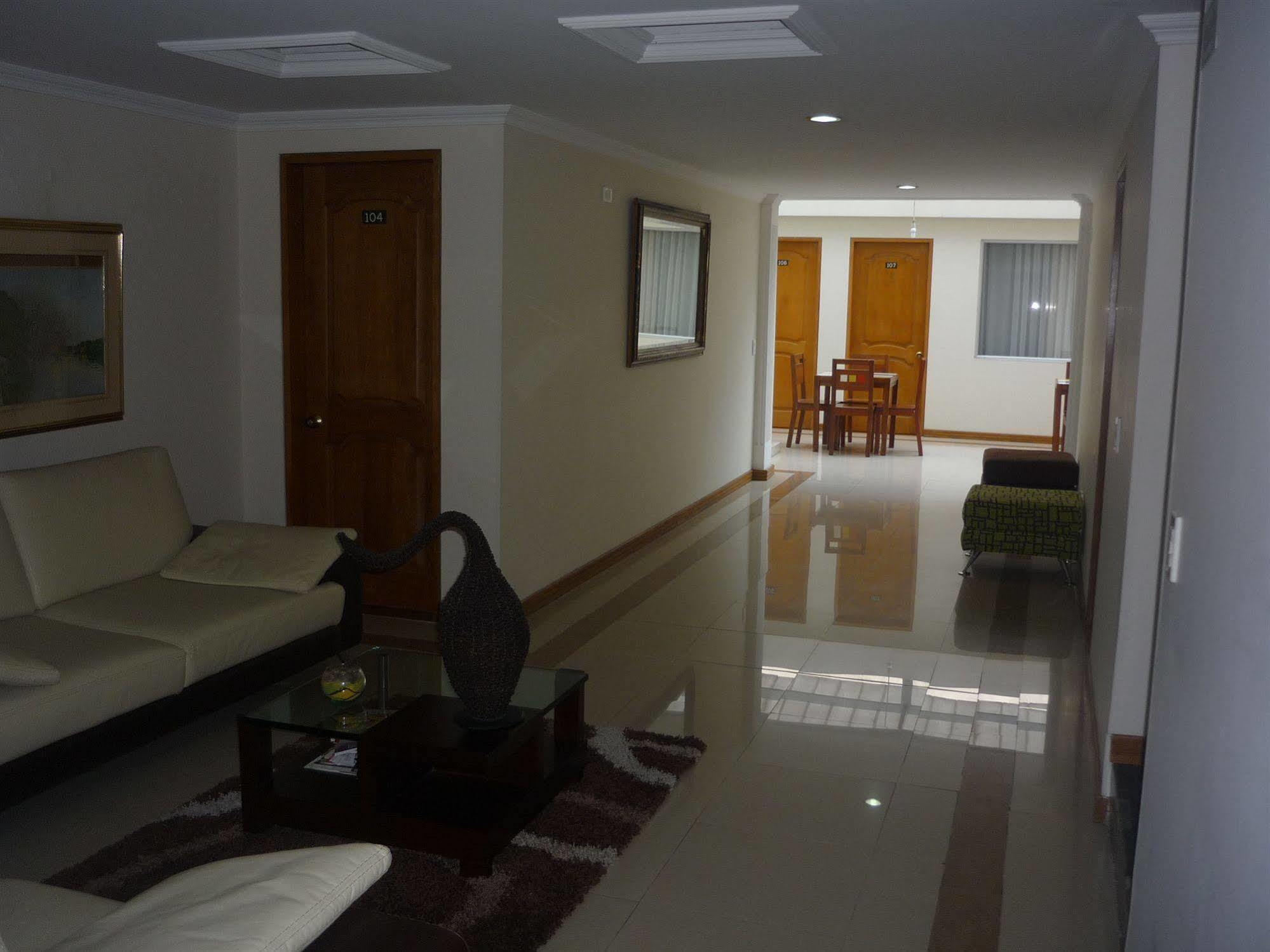 Hotel Casa La Riviera Богота Екстериор снимка