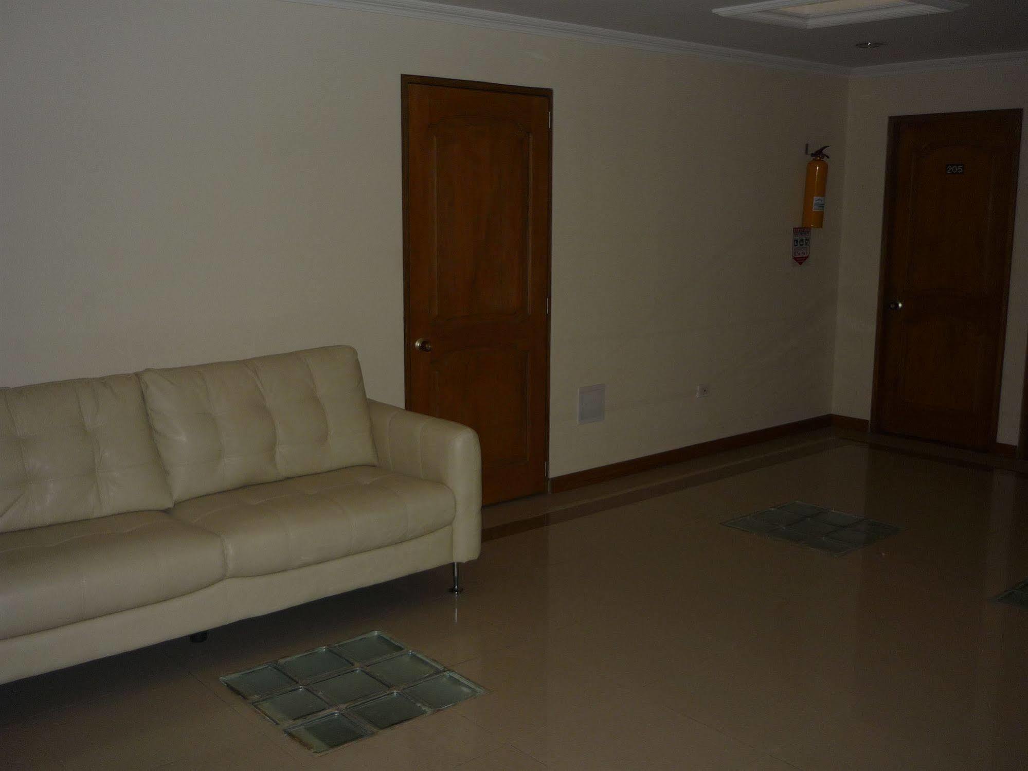 Hotel Casa La Riviera Богота Екстериор снимка