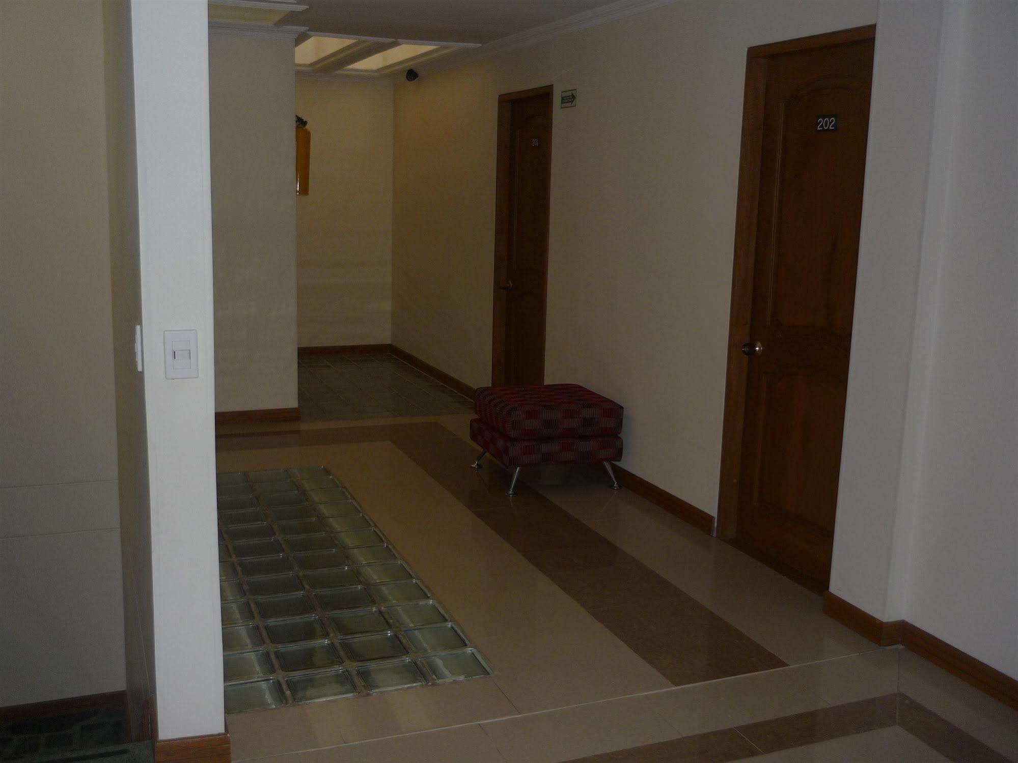 Hotel Casa La Riviera Богота Екстериор снимка